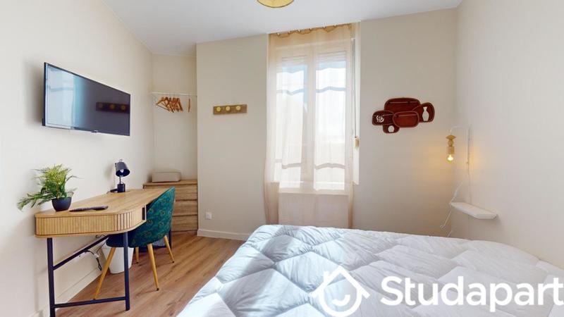Chambre - 11 m² - 1 pièce