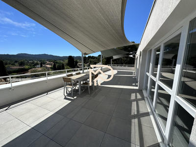 Local d'activités - 685 m²