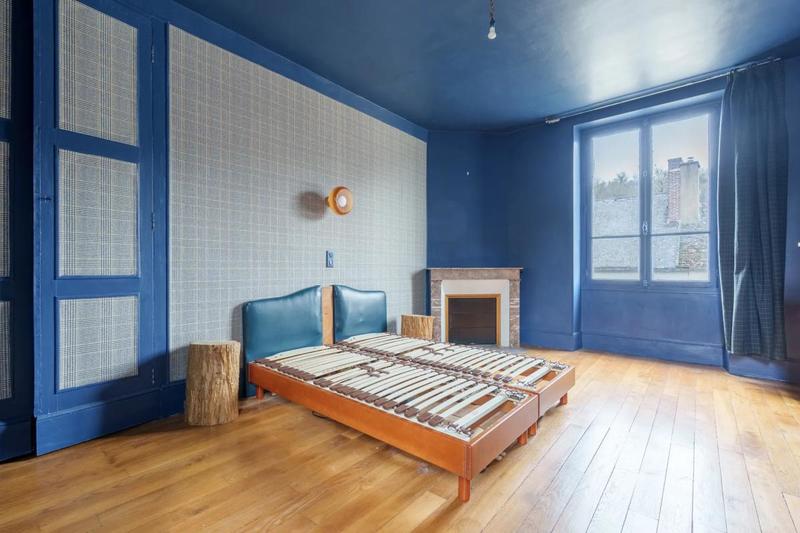 Maison - 240 m² - 10 pièces