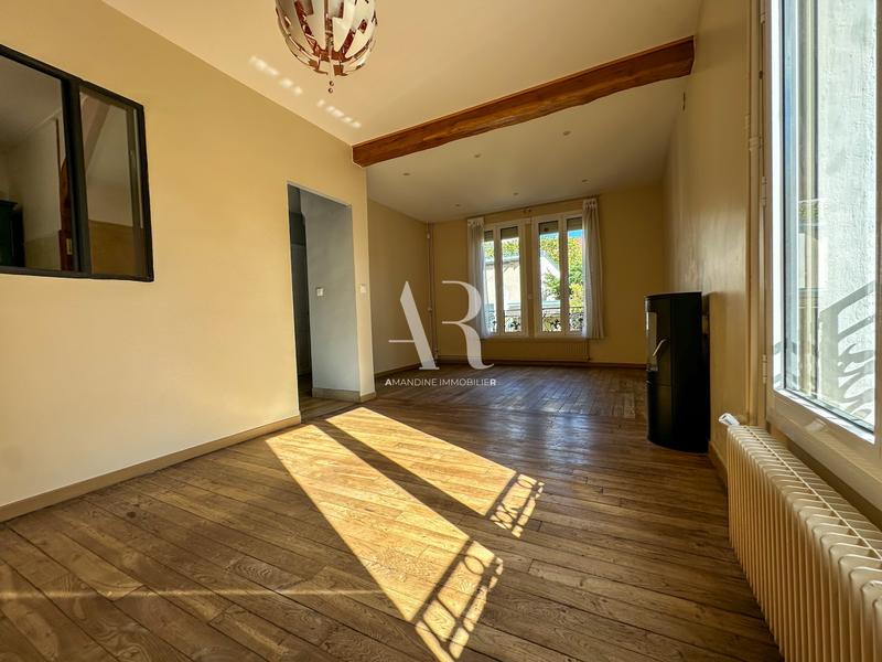 Maison - 95 m² - 3 pièces