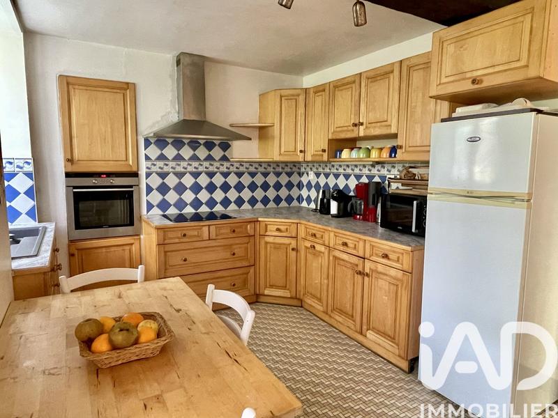 Maison - 254 m² - 7 pièces