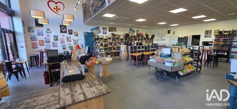 Local commercial - 216 m²