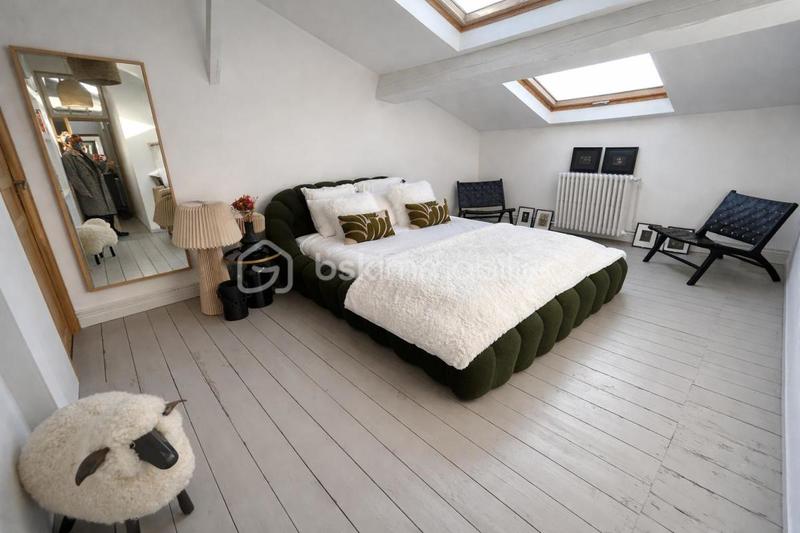 Duplex - 180 m² - 7 pièces