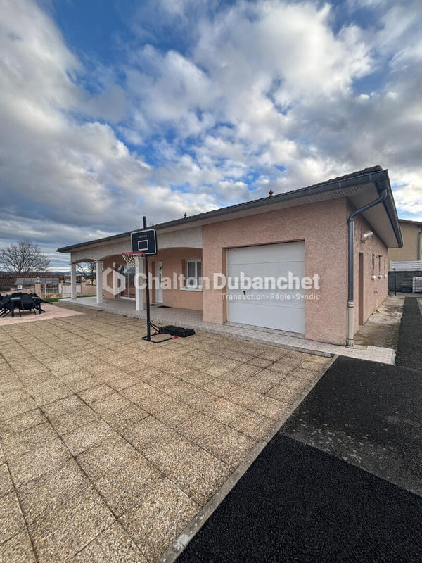 Maison - 140 m² - 5 pièces