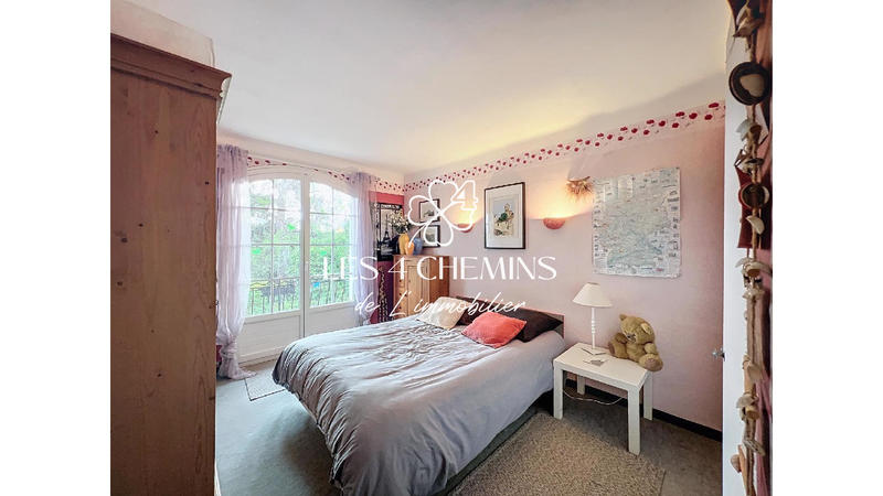 Maison - 185 m² - 7 pièces