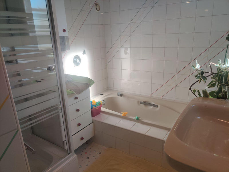 Maison - 260 m² - 14 pièces