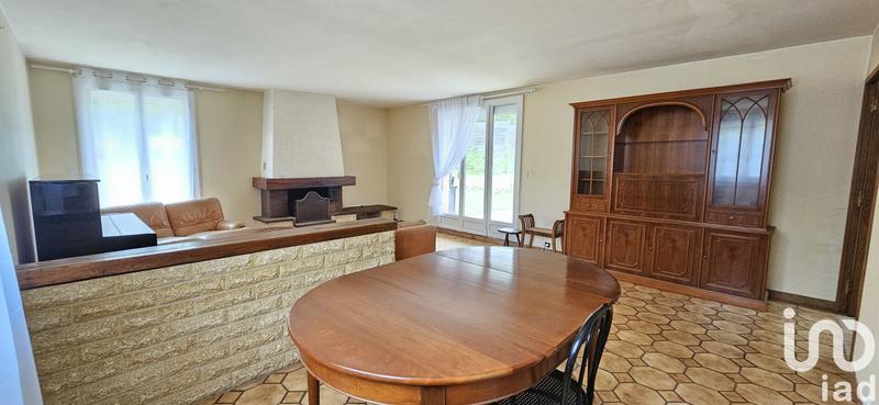 Maison - 243 m² - 9 pièces