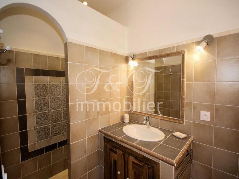 Propriété - 130 m²