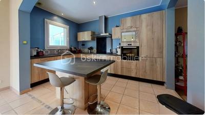 Maison traditionnelle - 116 m² - 6 pièces