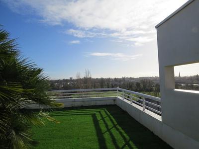 Villa - 265 m² - 9 pièces
