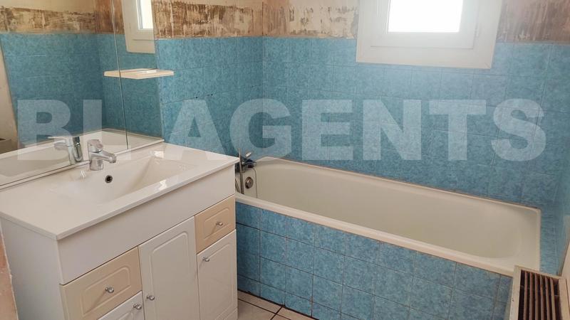 Maison traditionnelle - 75 m² - 4 pièces