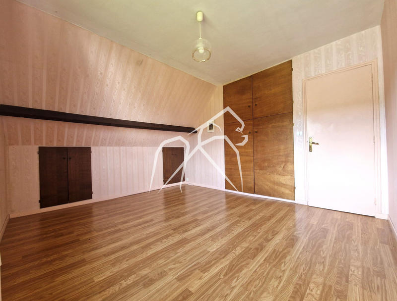 Maison - 116 m² - 8 pièces