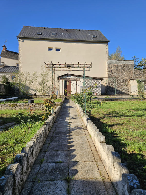 Maison - 90 m² - 4 pièces