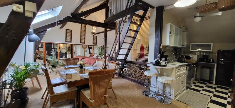 Maison - 200 m² - 8 pièces