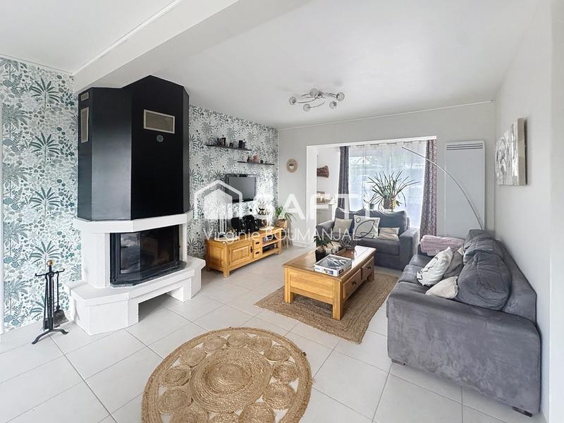 Maison - 236 m² - 8 pièces