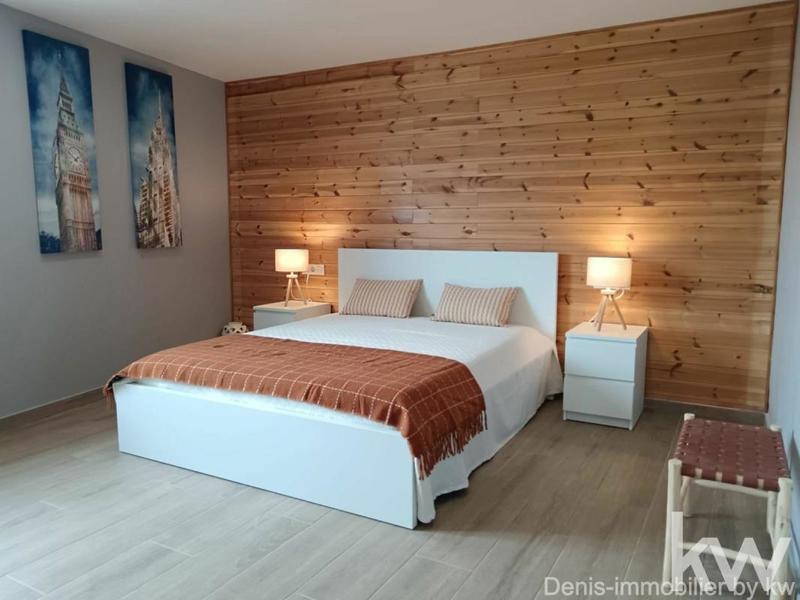 Propriété - 1 050 m² - 15 pièces