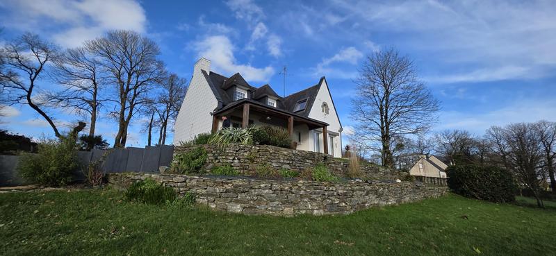 Maison traditionnelle - 120 m² - 8 pièces