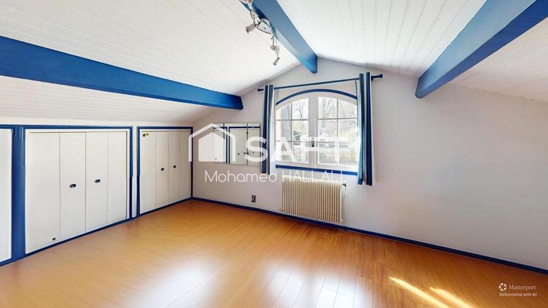 Maison - 210 m² - 8 pièces