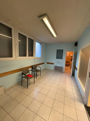 Local commercial - 77 m² - 4 pièces