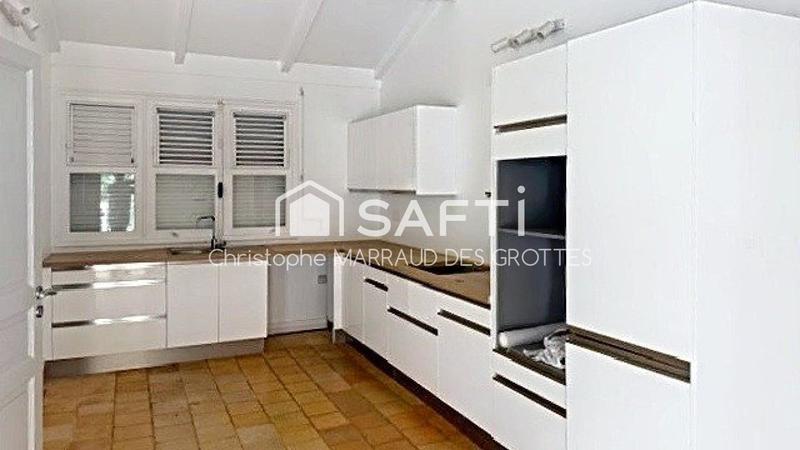 Villa - 231 m² - 6 pièces