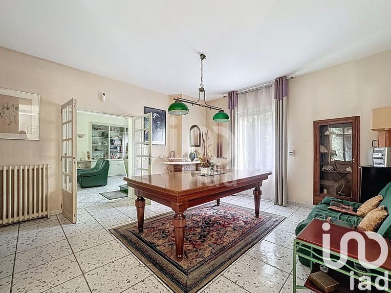 Maison - 300 m² - 9 pièces