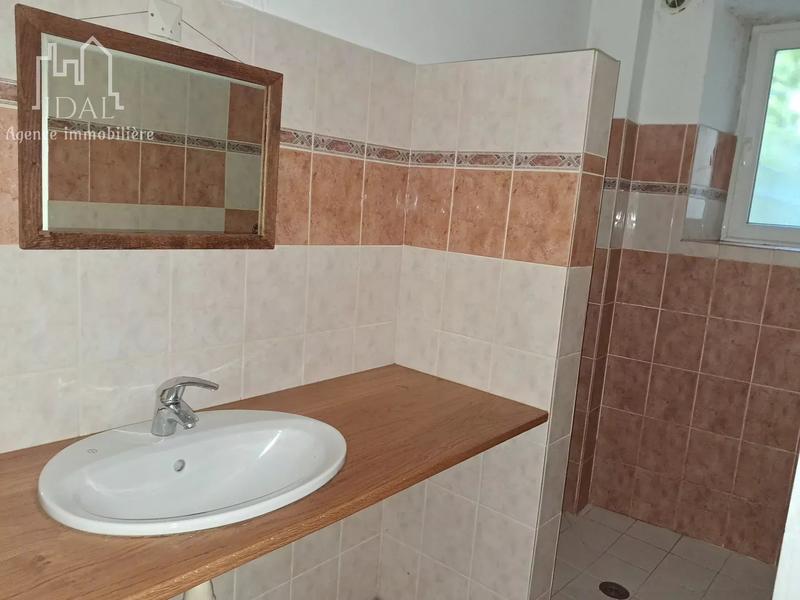 Maison - 226 m² - 12 pièces