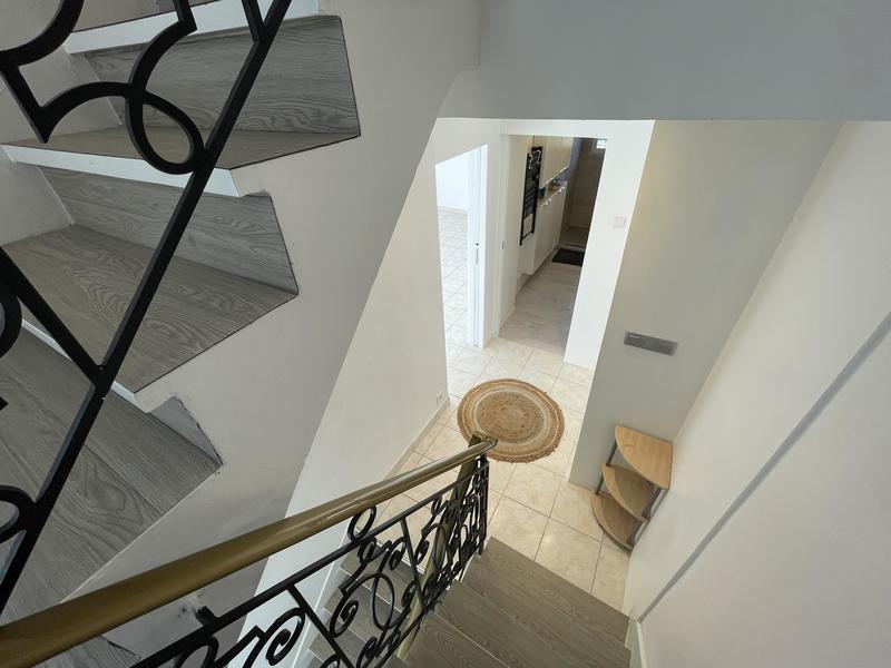 Maison jumelée - 116 m² - 5 pièces