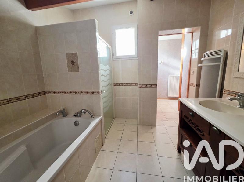 Maison - 110 m² - 9 pièces