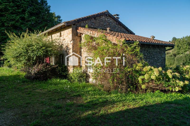 Maison - 232 m² - 7 pièces