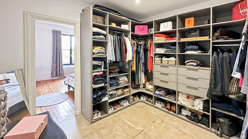 Maison bourgeoise - 240 m² - 8 pièces