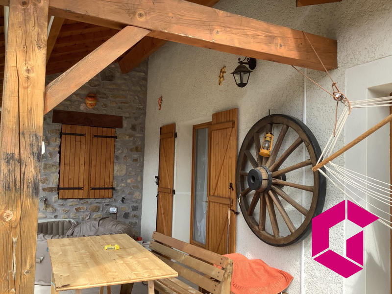 Villa - 151 m² - 6 pièces