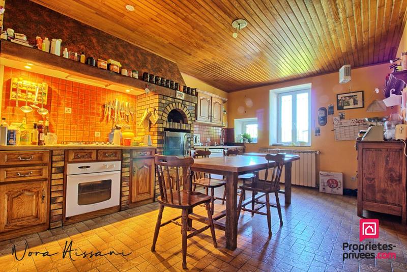 Demeure - 1 000 m² - 15 pièces