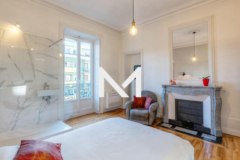 Appartement - 178 m² - 6 pièces