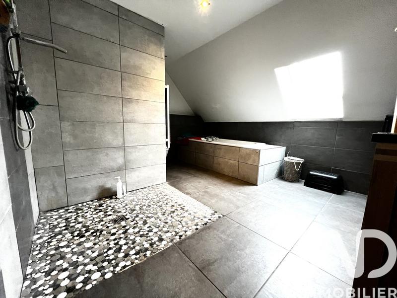 Appartement - 130 m² - 4 pièces