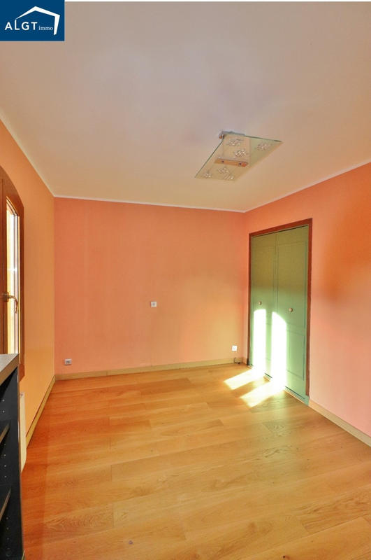 Villa - 155 m² - 6 pièces