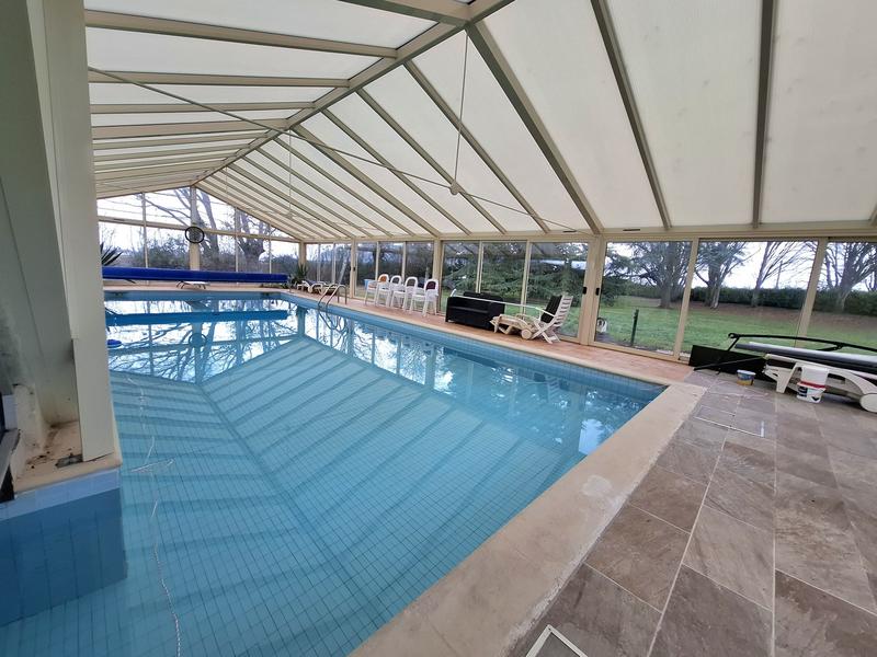 Maison - 279 m² - 9 pièces