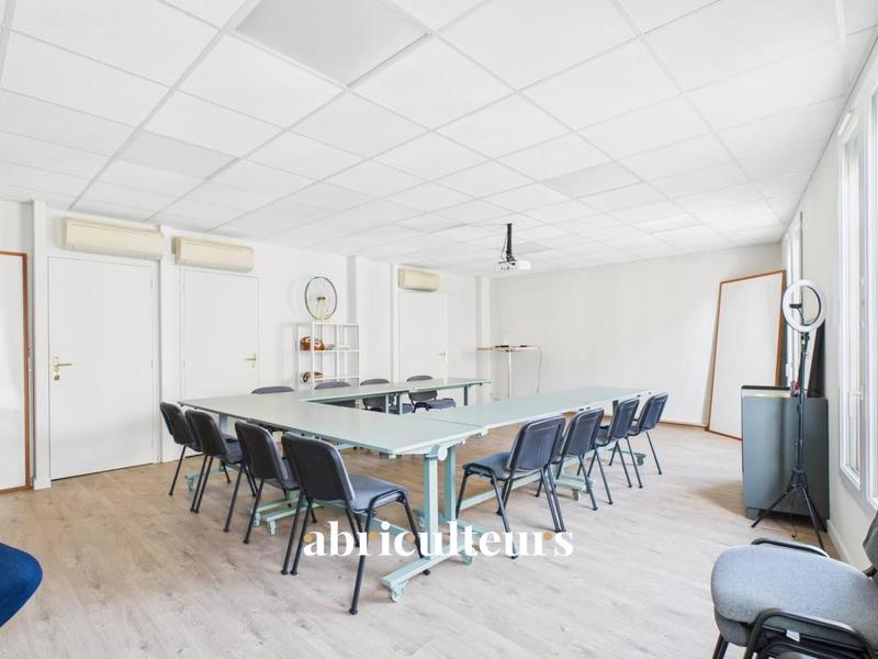 Bureau - 99 m² - 4 pièces