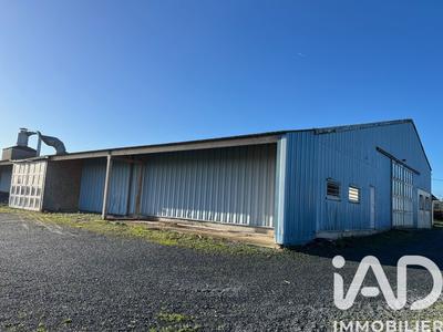 Appartement - 1 280 m² - 8 pièces