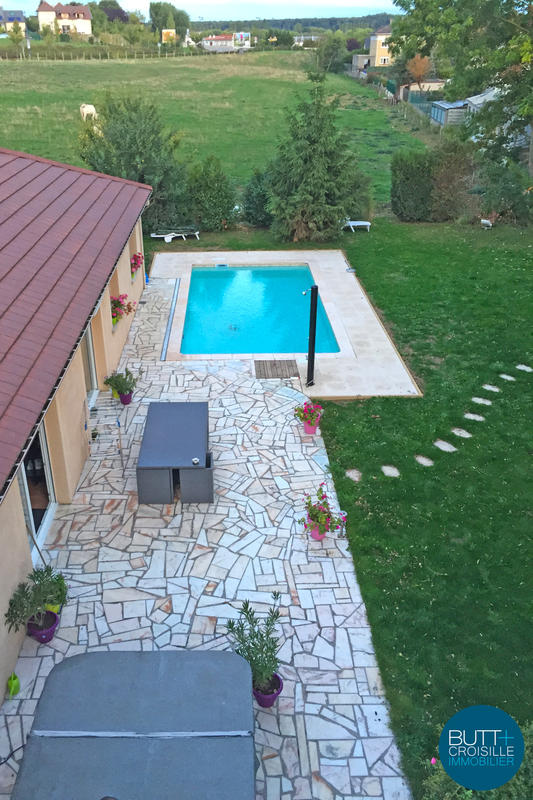 Maison - 212 m² - 6 pièces