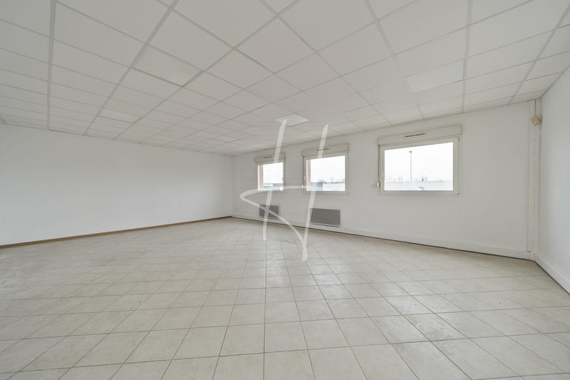 Local d'activités - 600 m²
