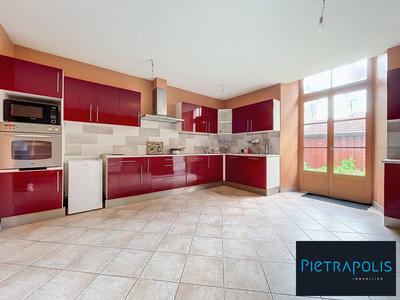 Maison - 122 m² - 5 pièces