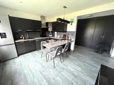 Maison - 89 m² - 4 pièces