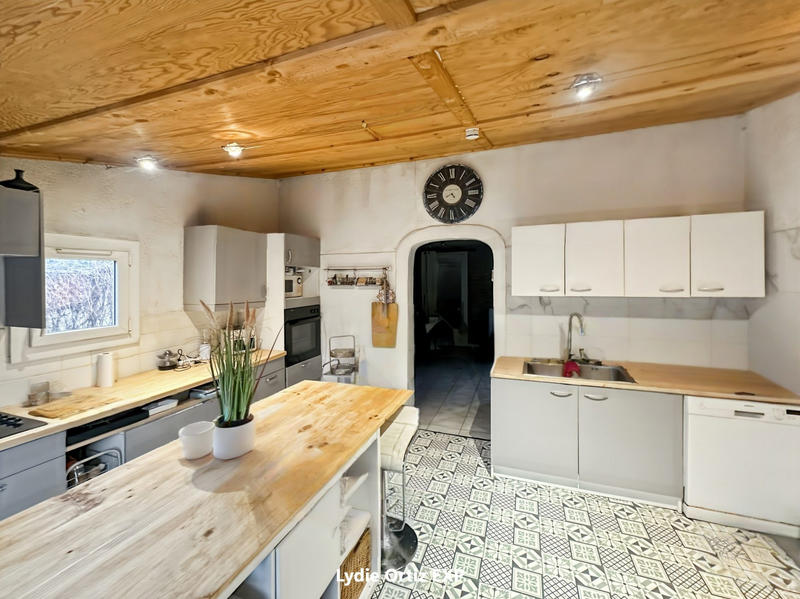 Villa - 200 m² - 12 pièces