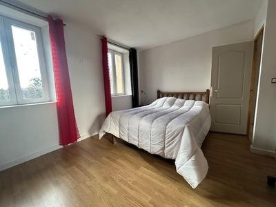 Maison - 140 m² - 4 pièces