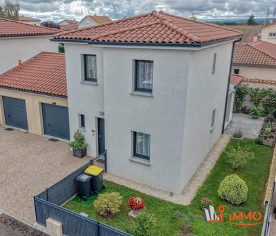 Maison - 97 m² - 4 pièces