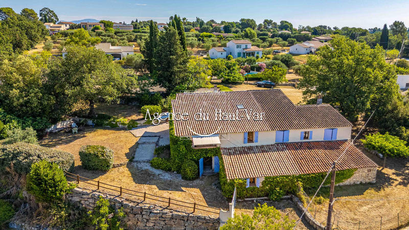 Villa - 213 m² - 7 pièces