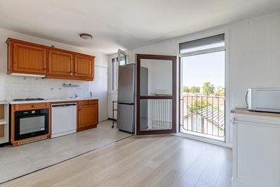 Appartement - 64 m² - 4 pièces