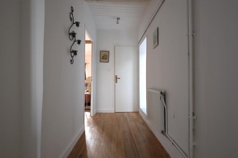 Maison - 260 m² - 8 pièces