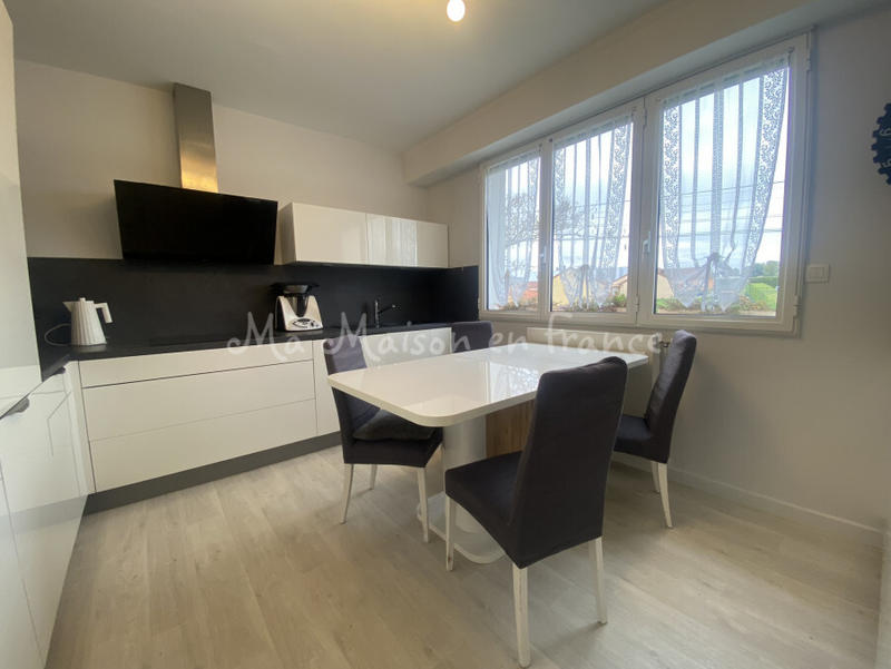 Maison - 200 m² - 7 pièces