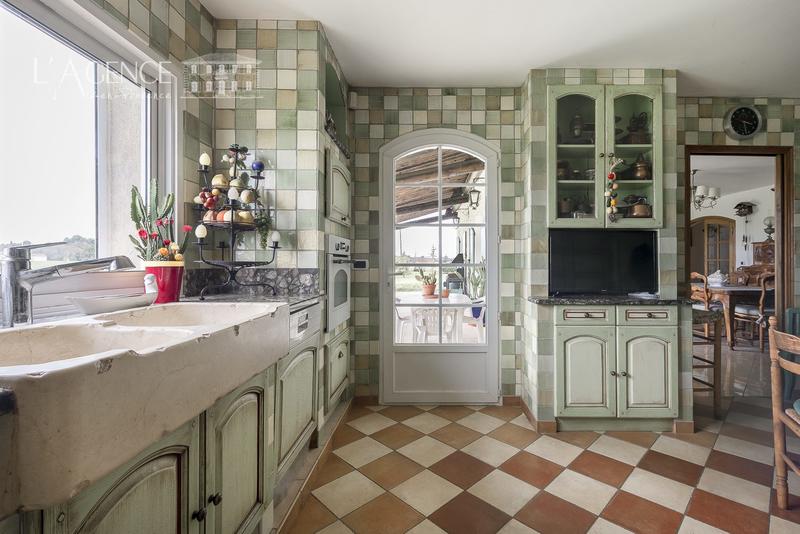 Maison - 283 m² - 5 pièces